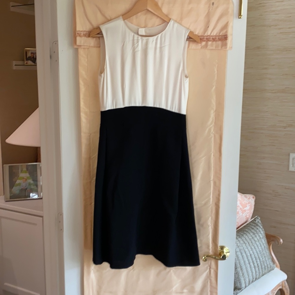 Oscar de la Renta. Silk and Wool Dress. Size 8.